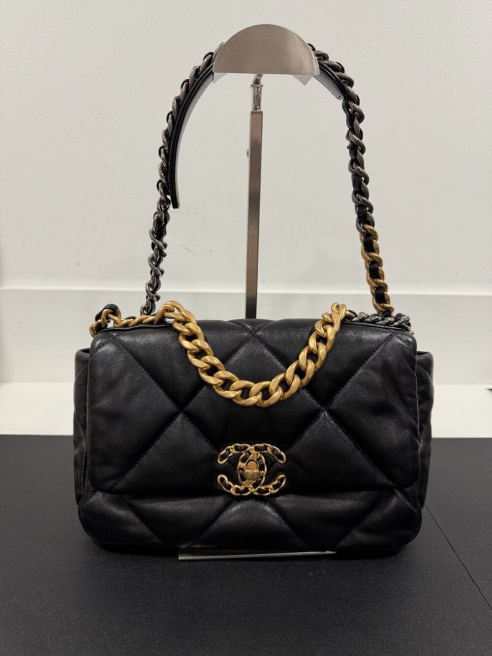 Chanel 19 Small Black Quilted Leather Flap Bag Mixed Metal Chain (JB1589)